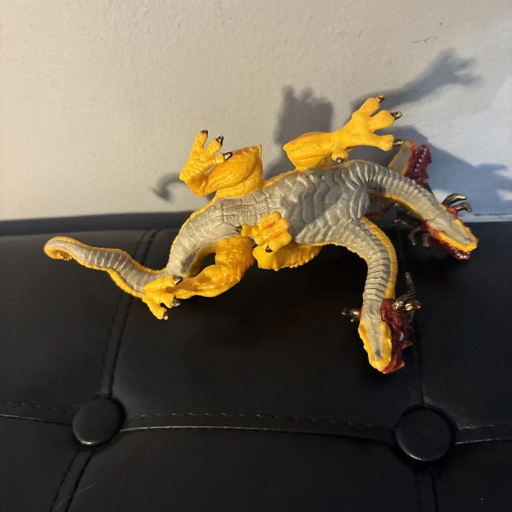 FIRE Dragon Fantasy Figure 3 Headed Safari Ltd 2010 Toy Read
